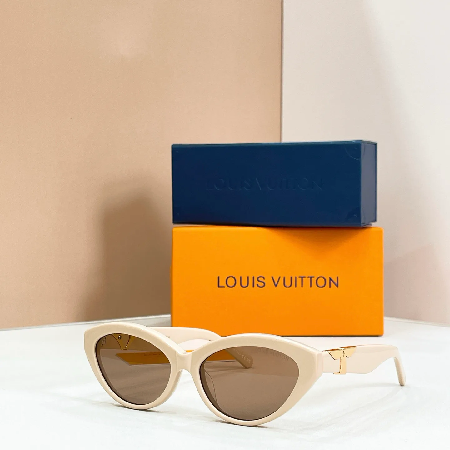 Glasses LOUIS VUITTON 17916300