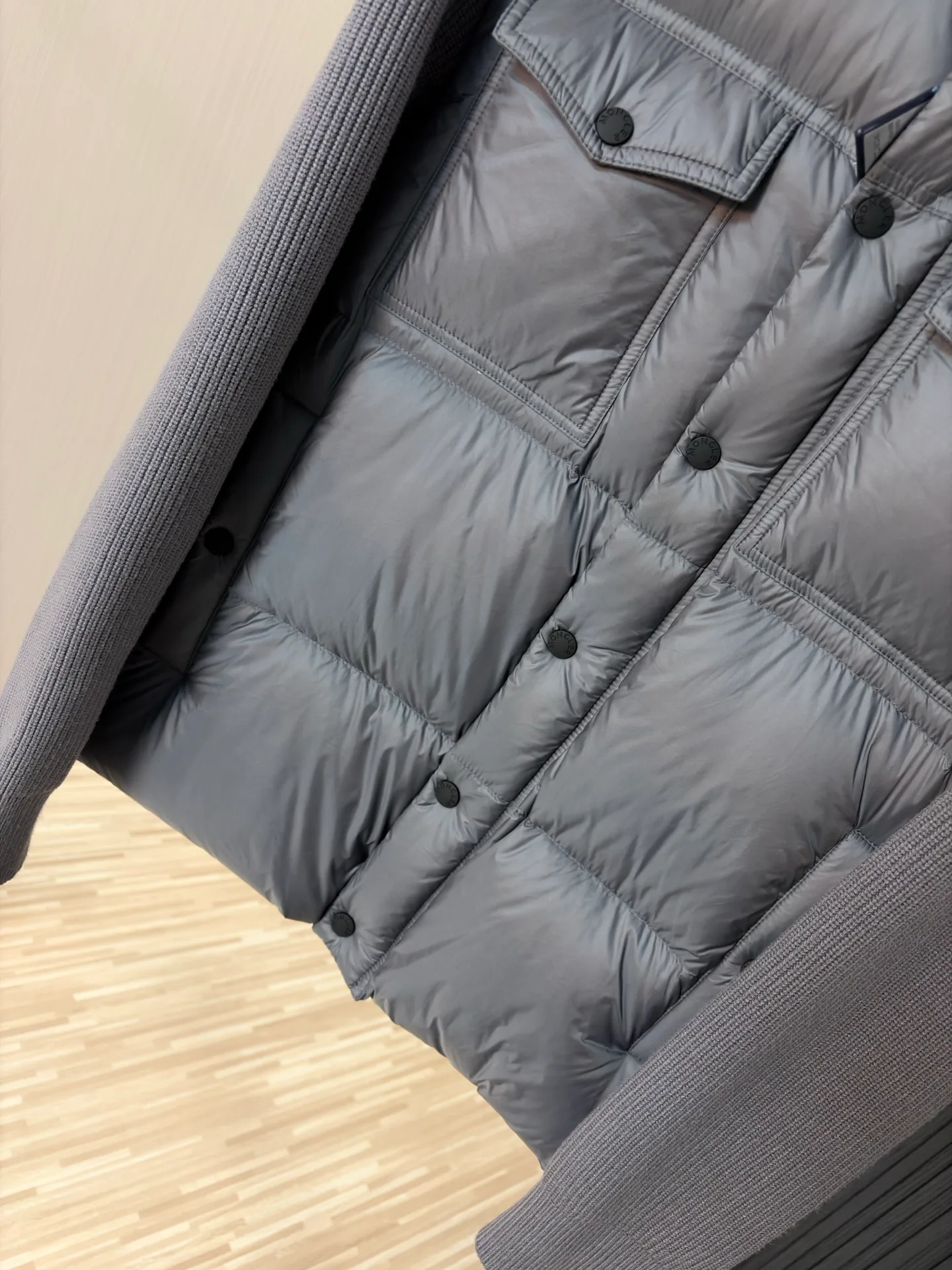 Women's Jackets And Down Jackets MONCLER 18391734