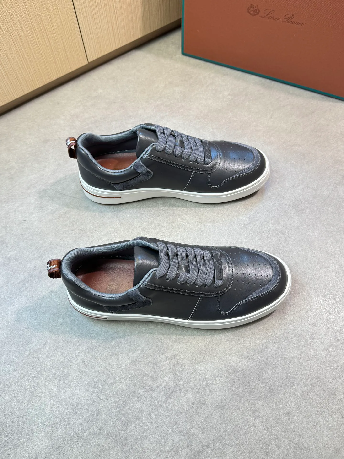 Men's Sneakers LORO PIANA 18103716