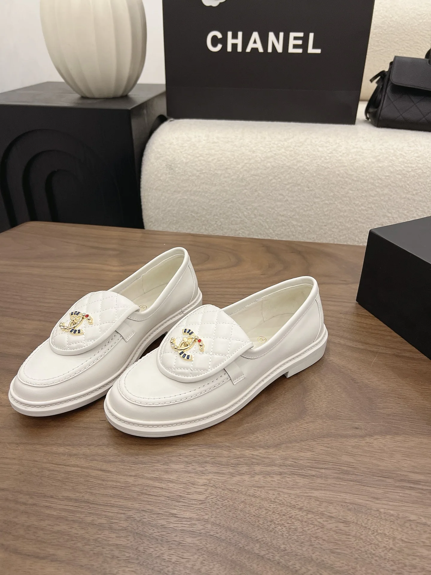 Women's Loafers And Moccasins CHANEL 17303661