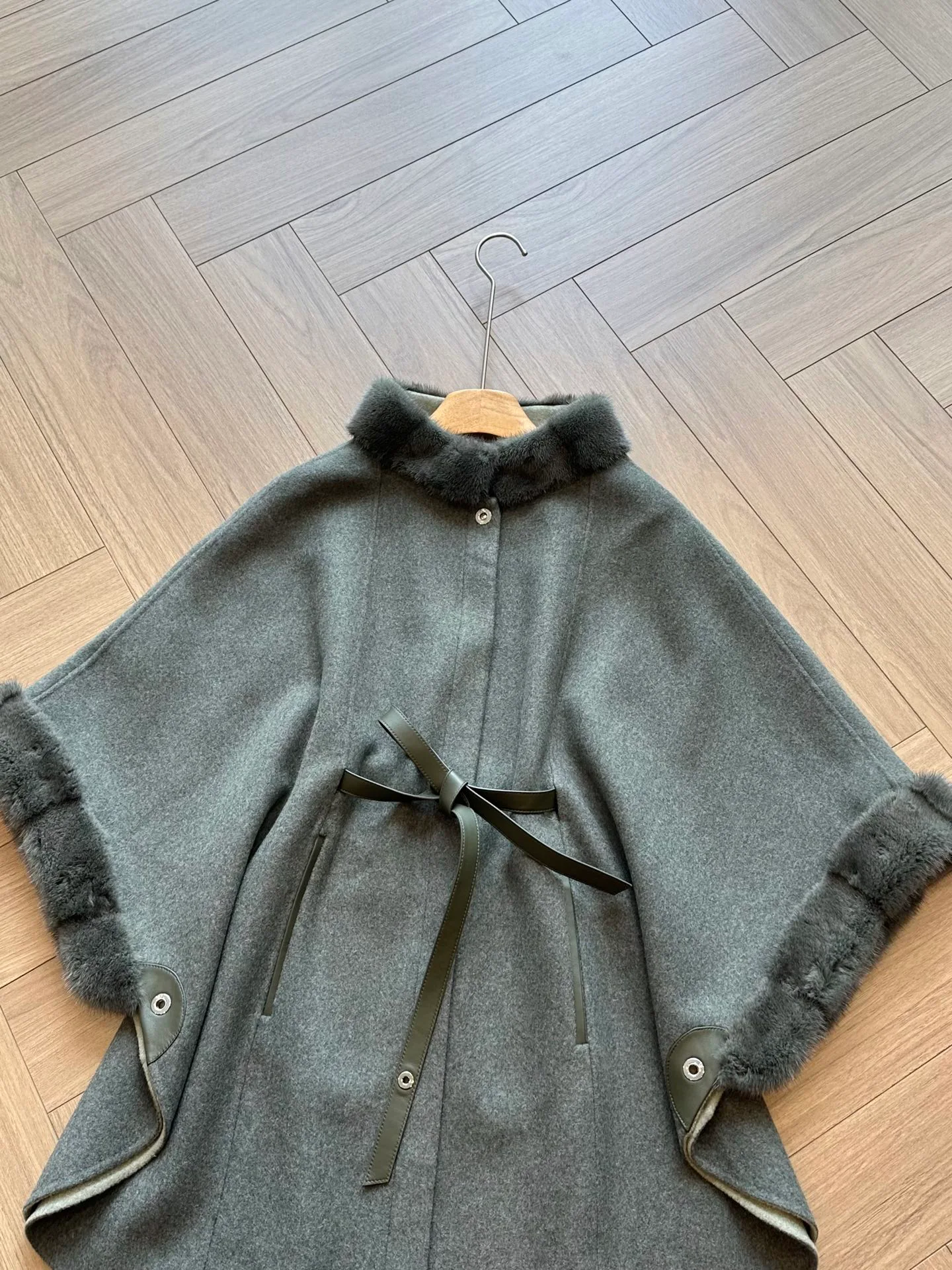 Women's Coats LORO PIANA 18197605