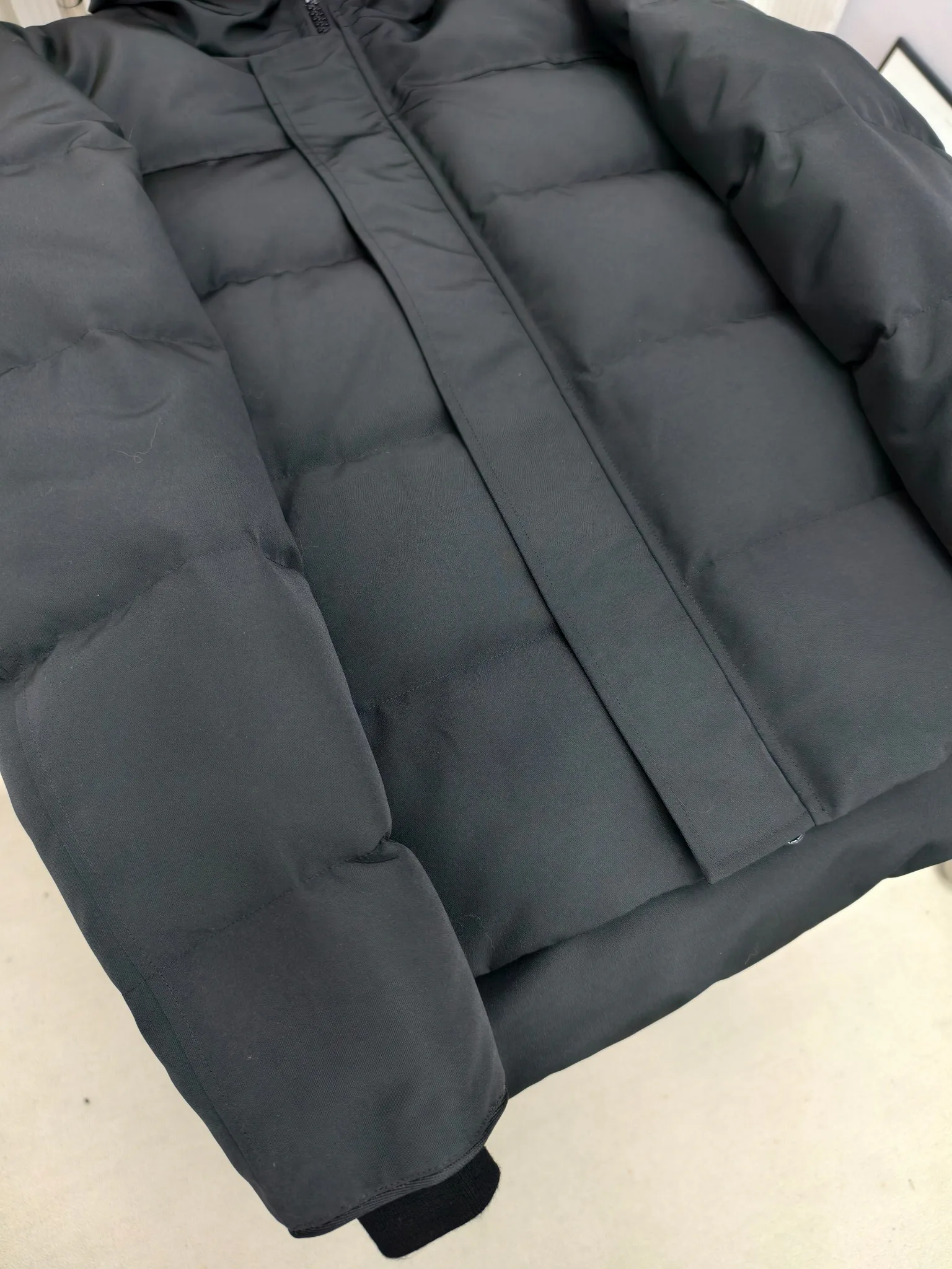 Куртки И Пуховики Мужские Canada Goose 18684532