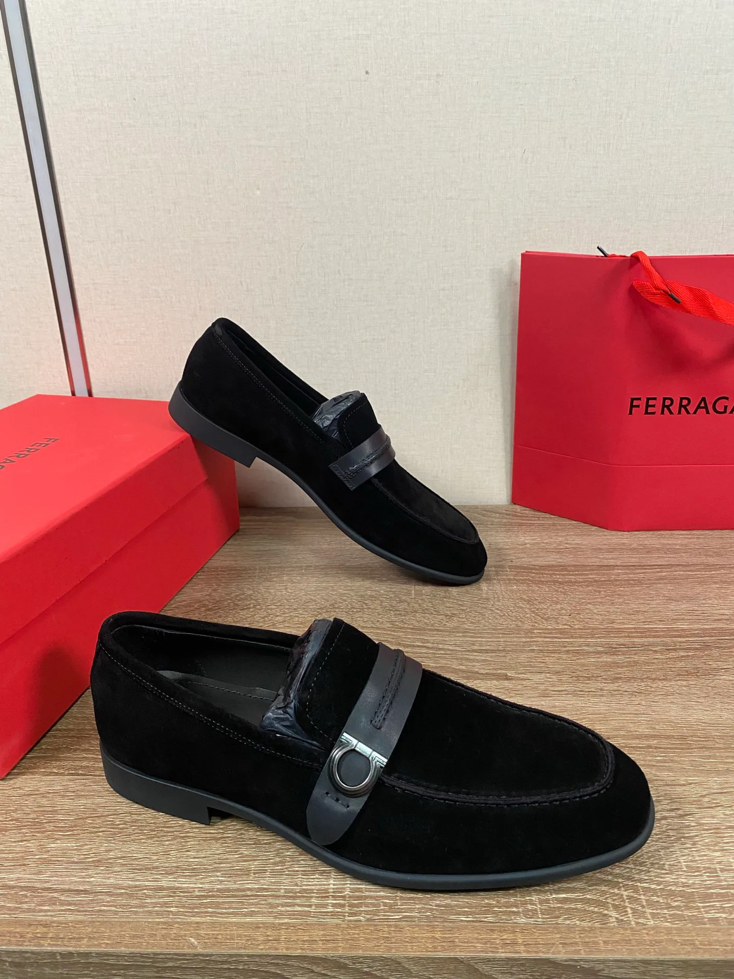 Men's Loafers And Dress Shoes SALVATORE FERRAGAMO 18078631