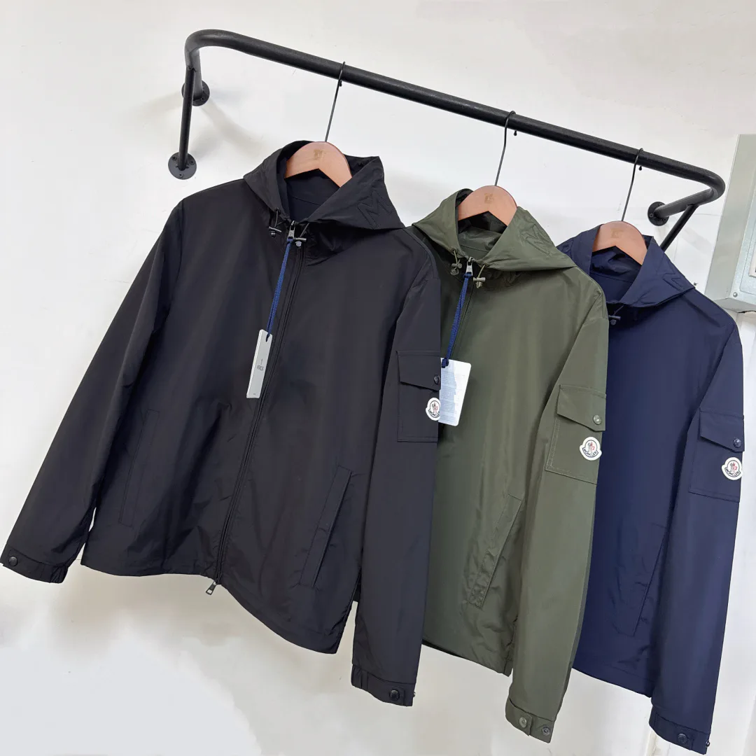 Men's Jackets And Down Jackets MONCLER 18416533