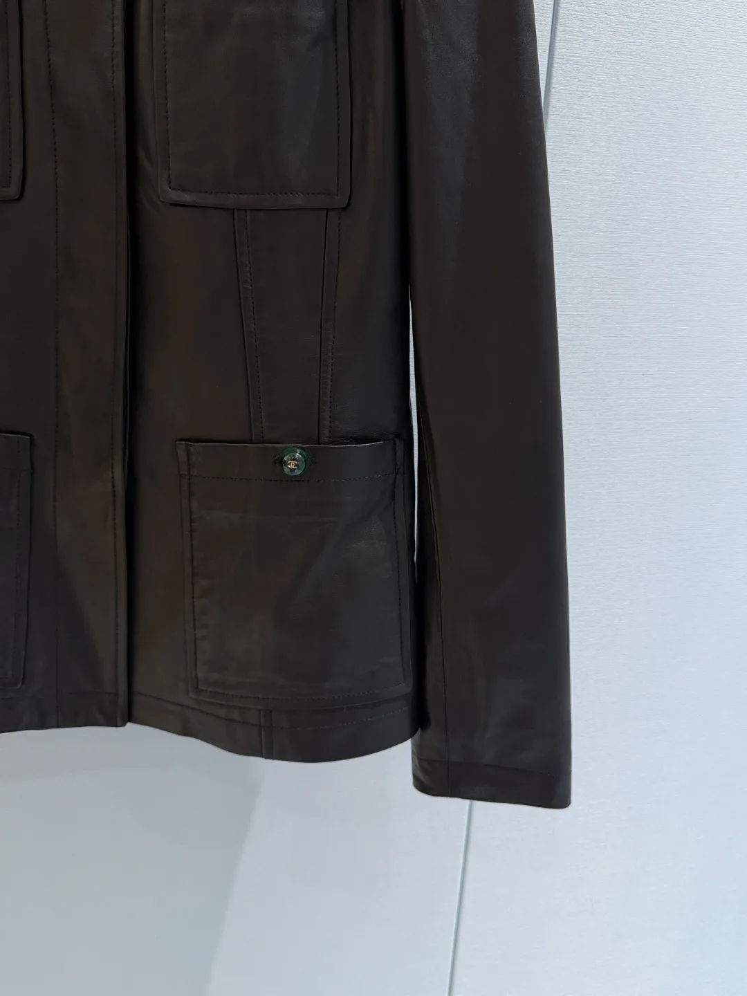 Women's Leather Jackets And Sheepskin Coats CHANEL 18374103
