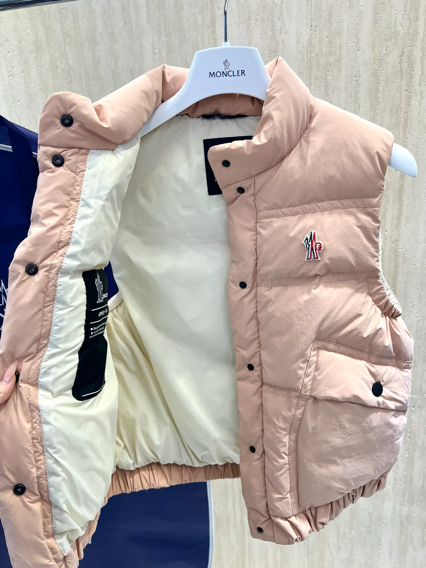 Women's Vests MONCLER 18346160