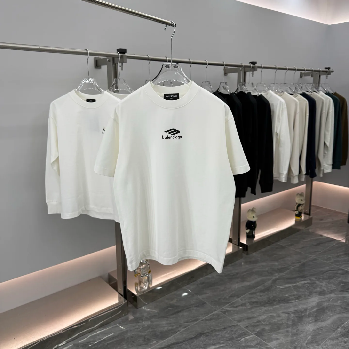 Men's T-Shirts BALENCIAGA 18408259