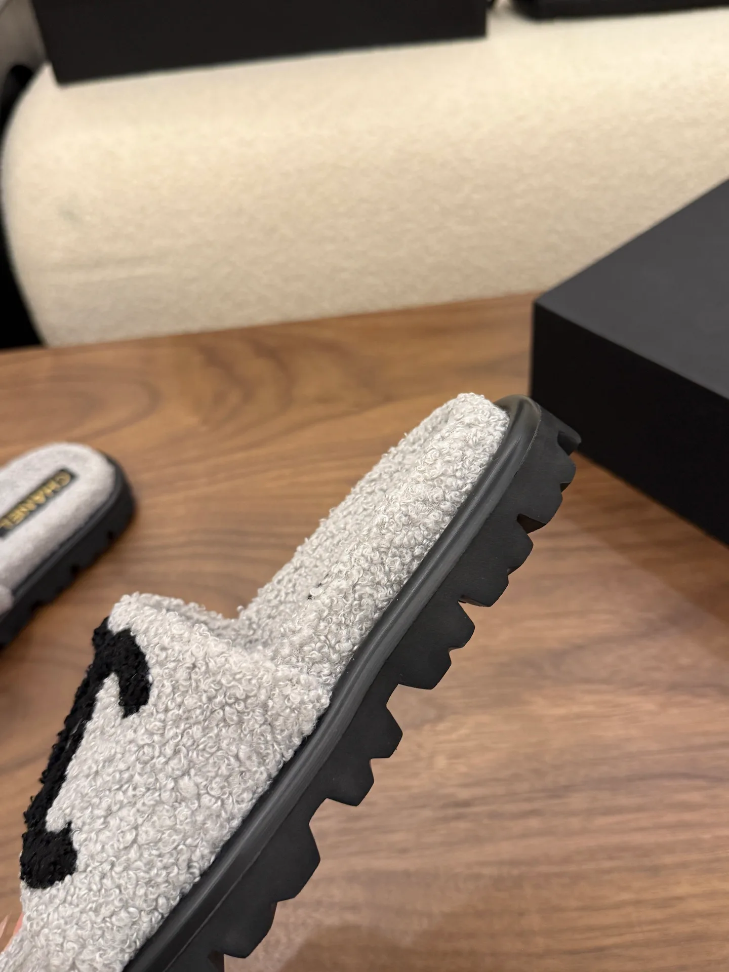 Women's Slippers CHANEL 18223732