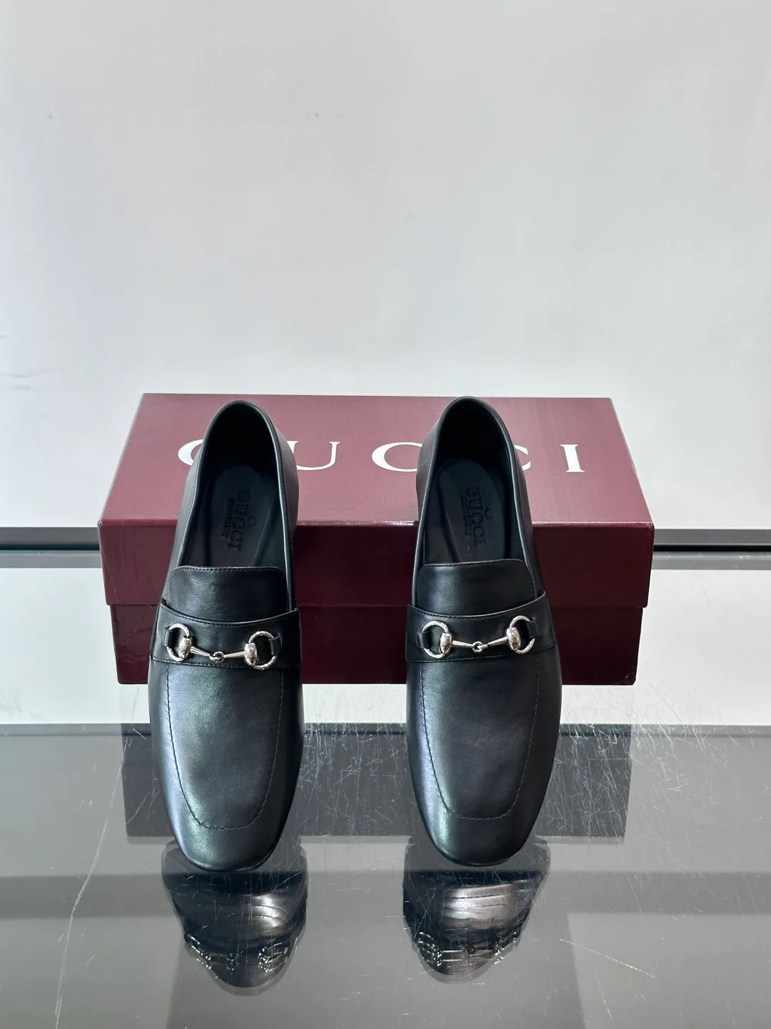 Men's Loafers And Dress Shoes GUCCI 17649825