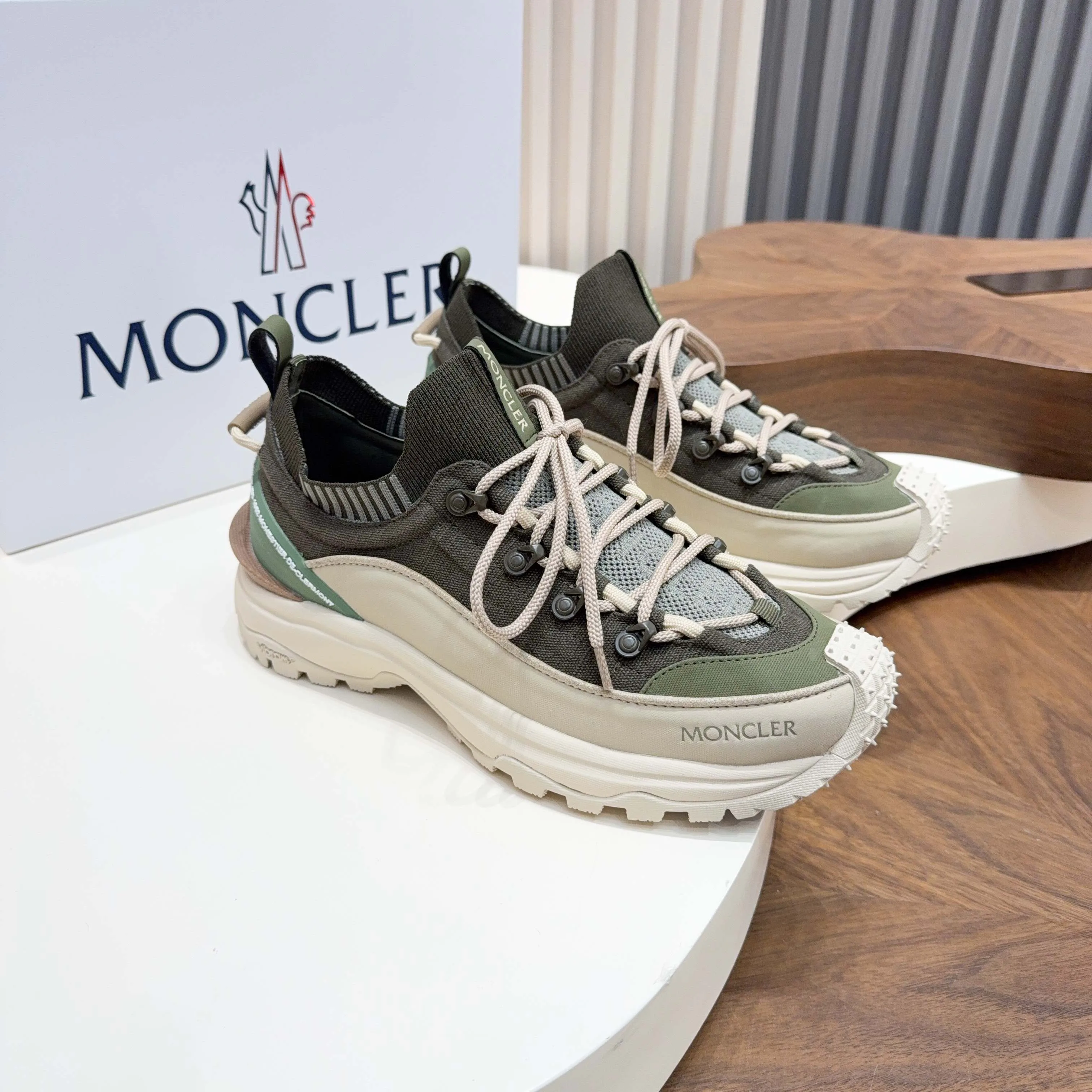 Women's Sneakers MONCLER 18116734