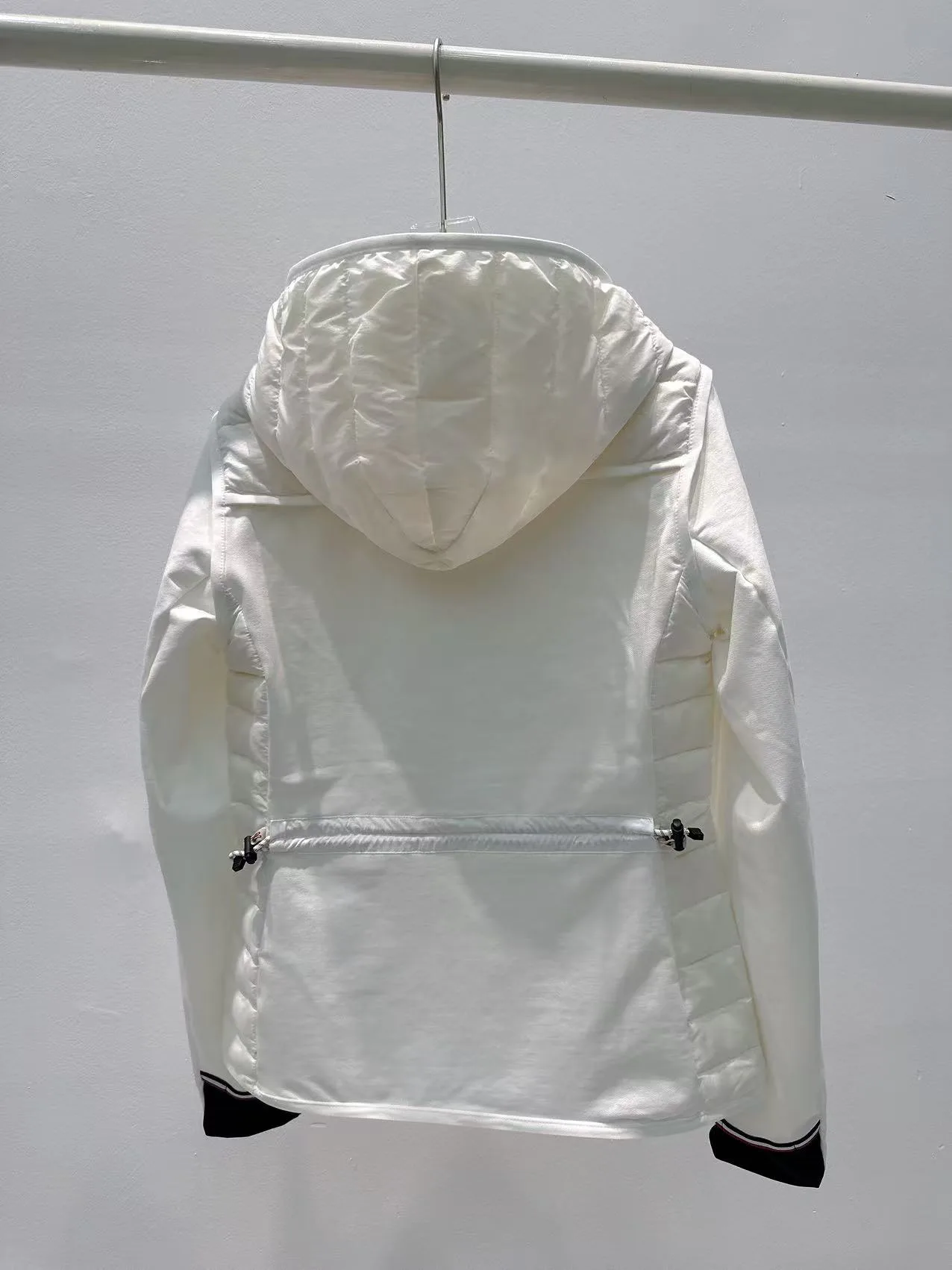Women's Jackets And Down Jackets MONCLER 17380476