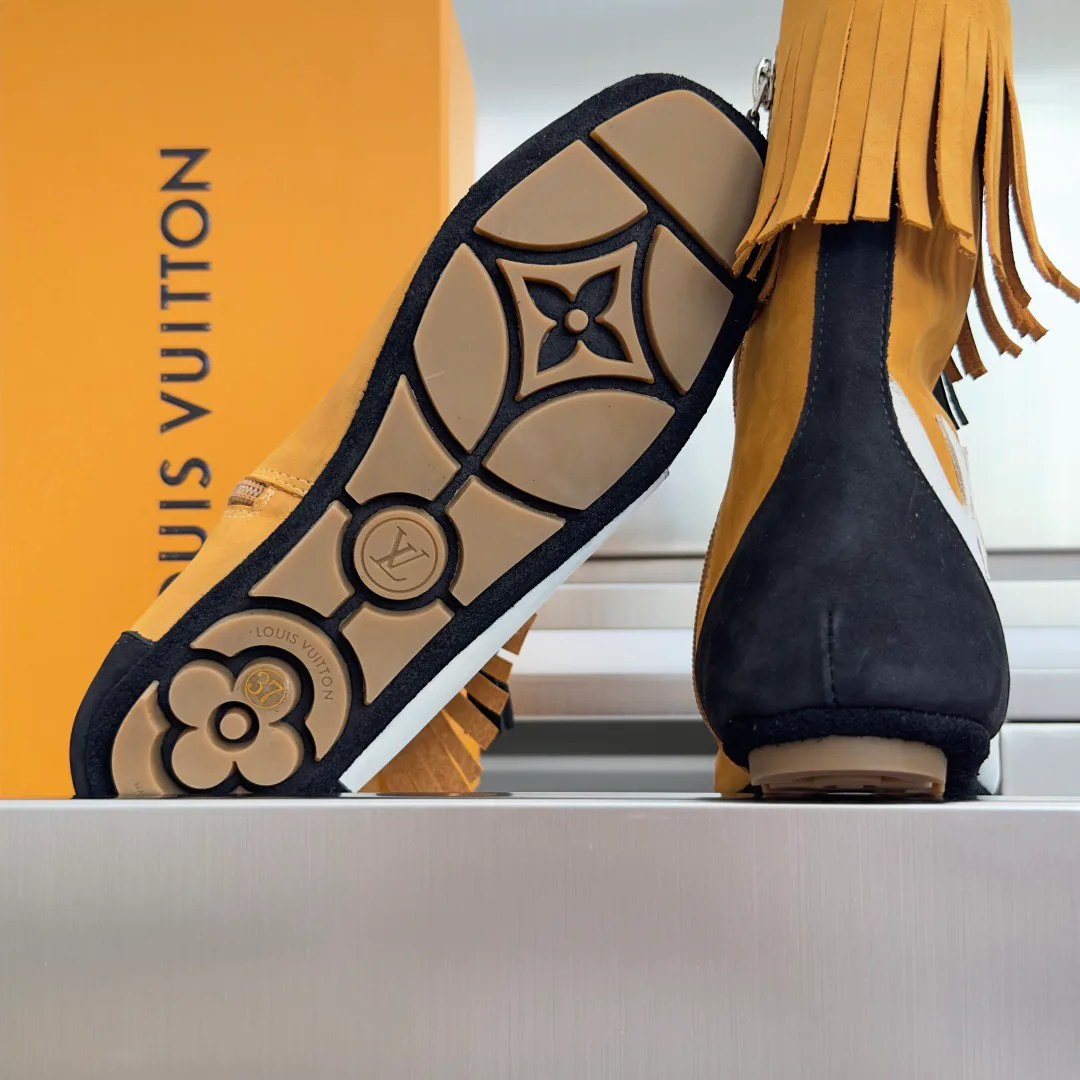 Women's Booties LOUIS VUITTON 17950586