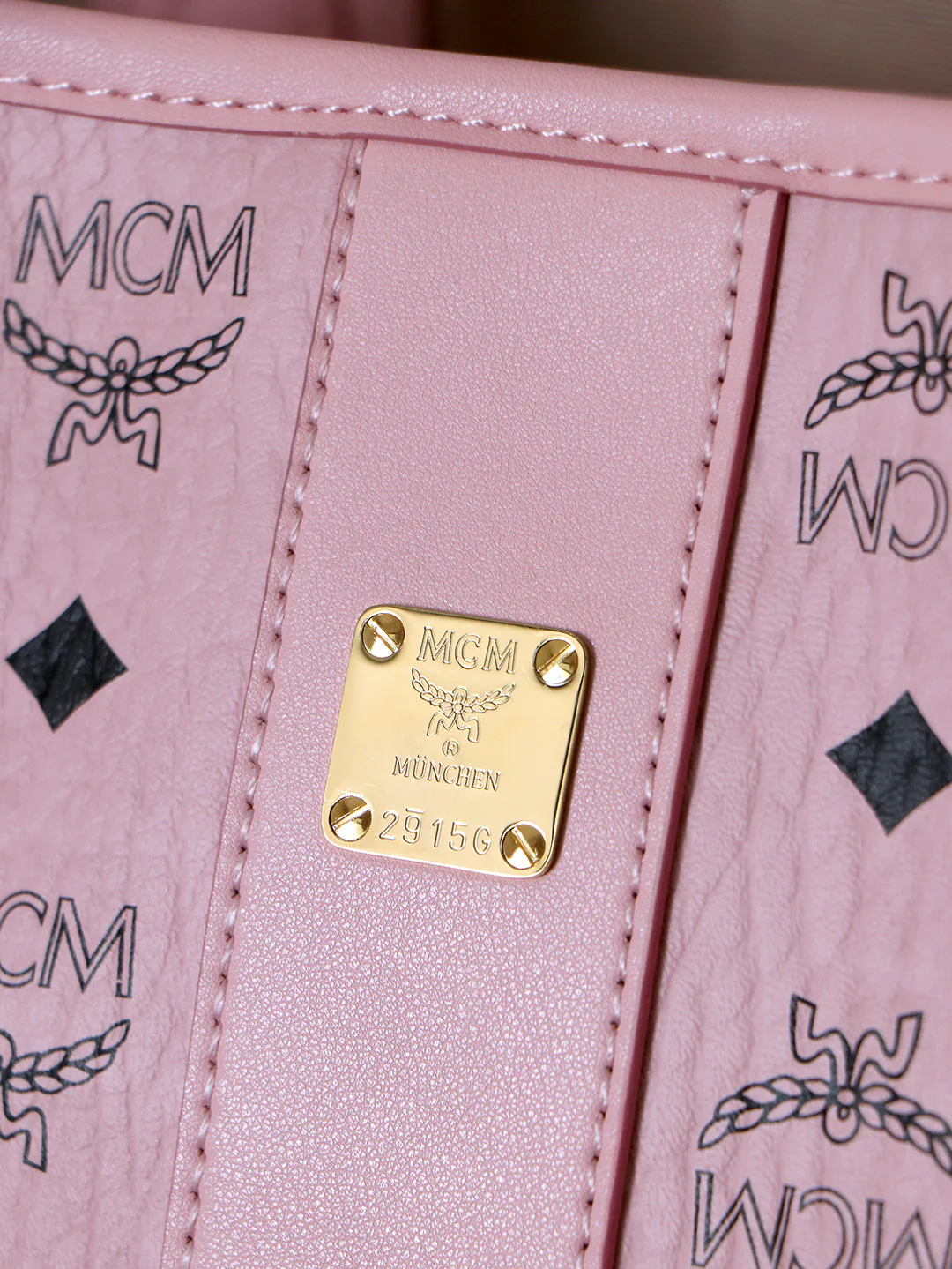 Women's Classic Handbags MCM 18223303