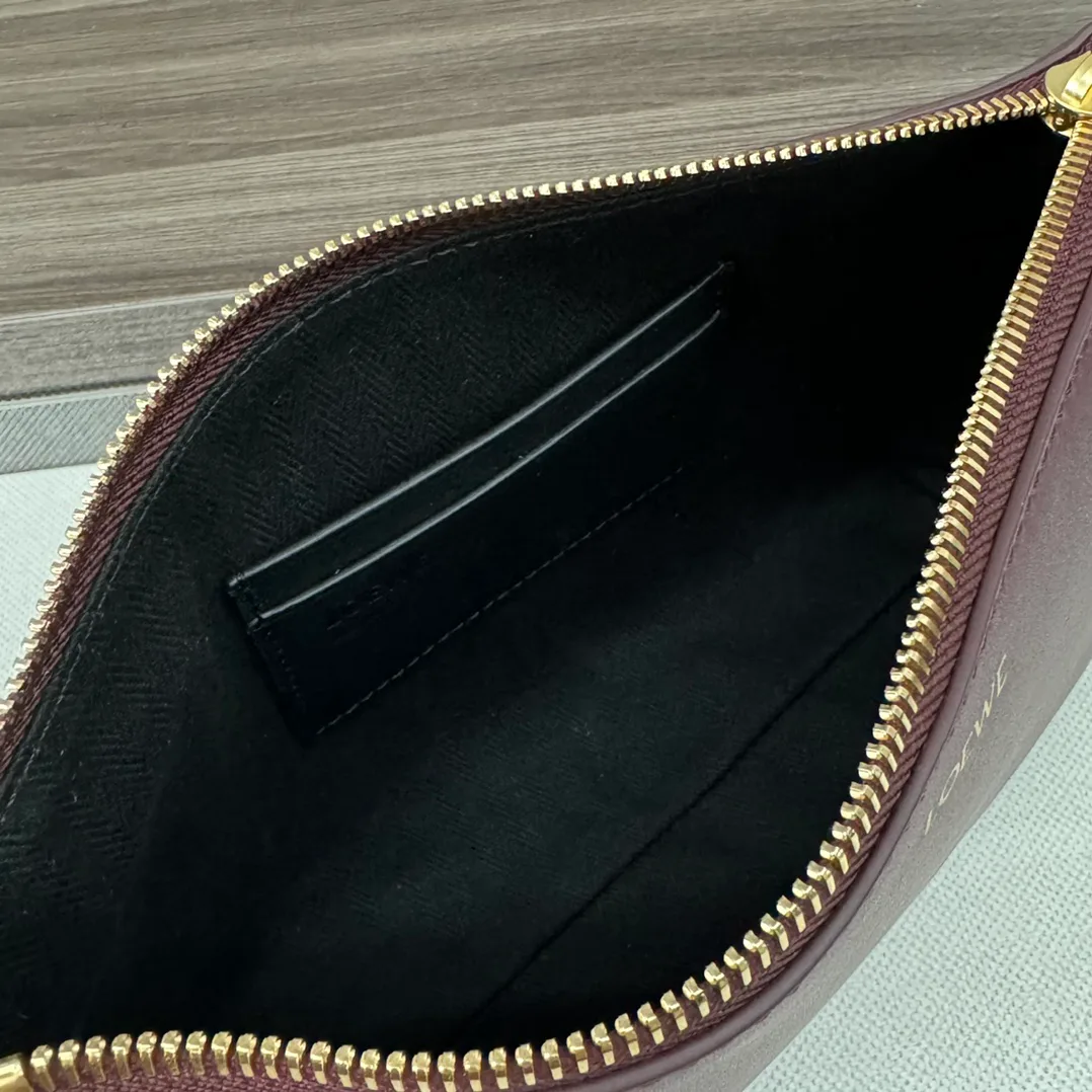 Women's Clutches LOEWE 18116461
