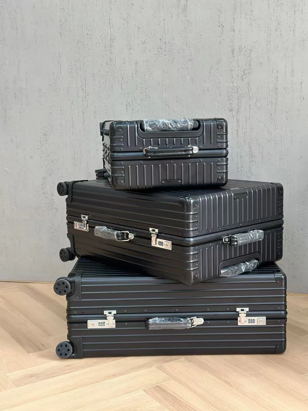 Suitcases RIMOWA 17851128