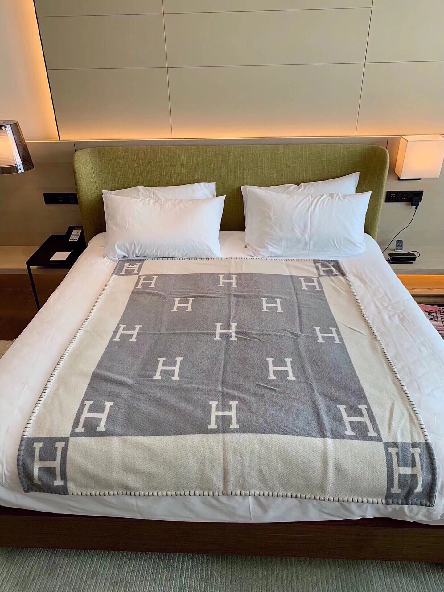 Textiles HERMES 18002672