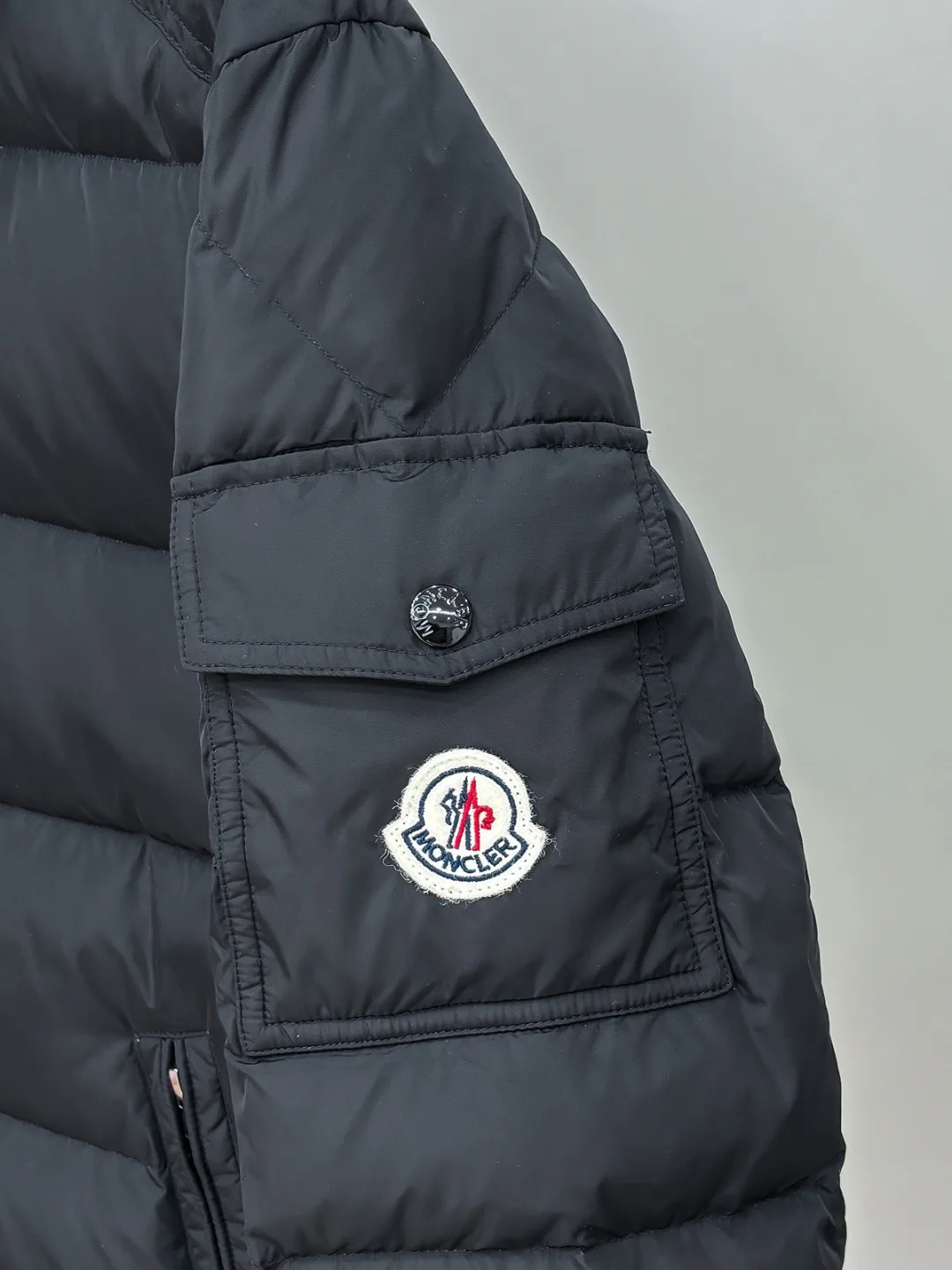 Куртки И Пуховики Мужские Moncler 18596630