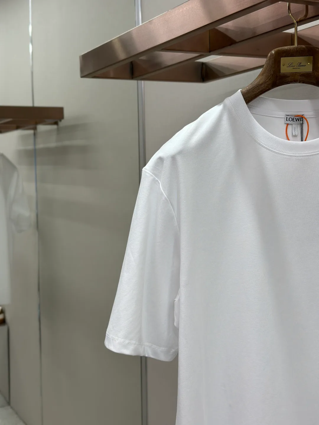 Women's T-Shirts LOEWE 18191137