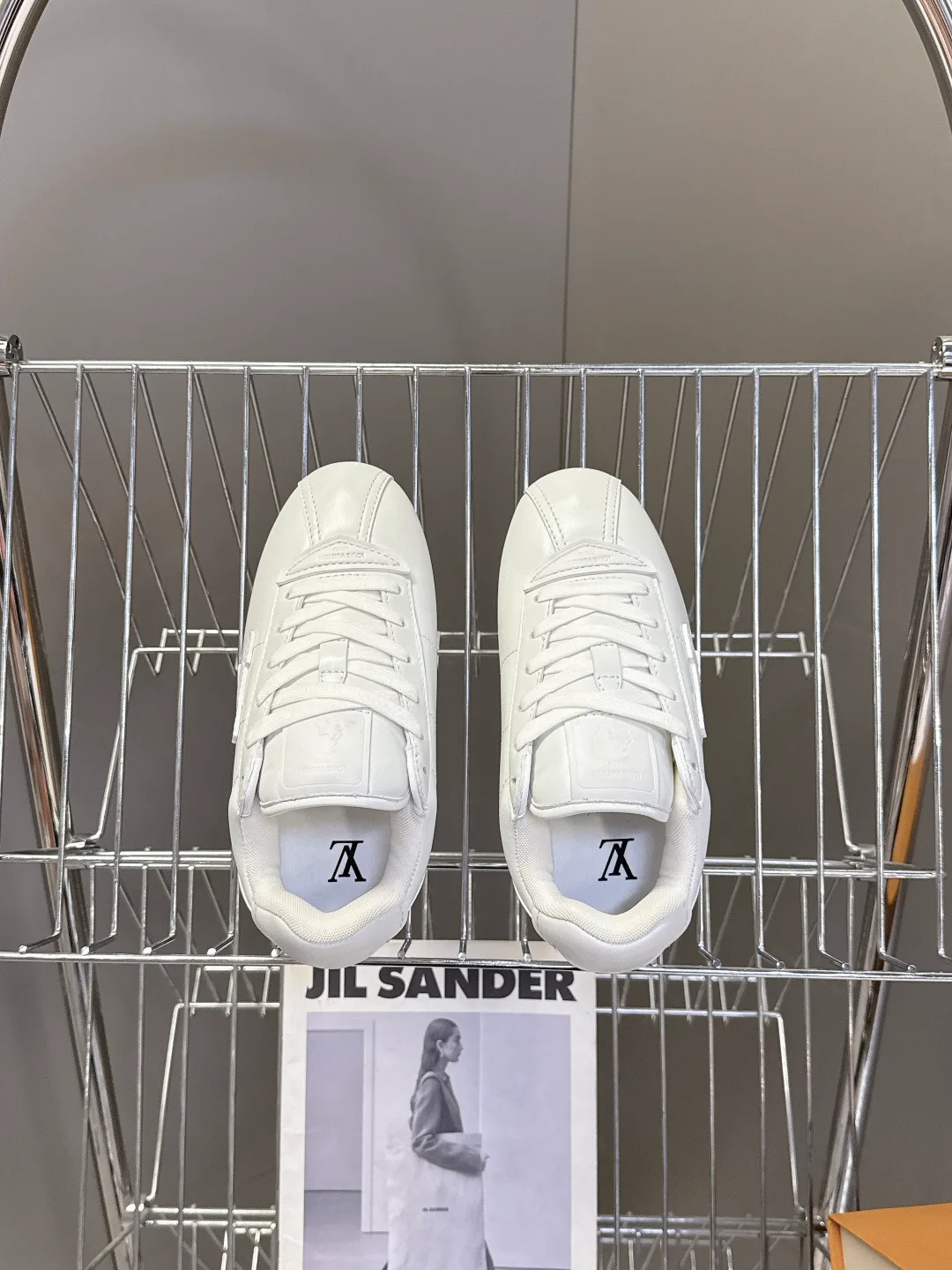Women's Sneakers LOUIS VUITTON 18005433