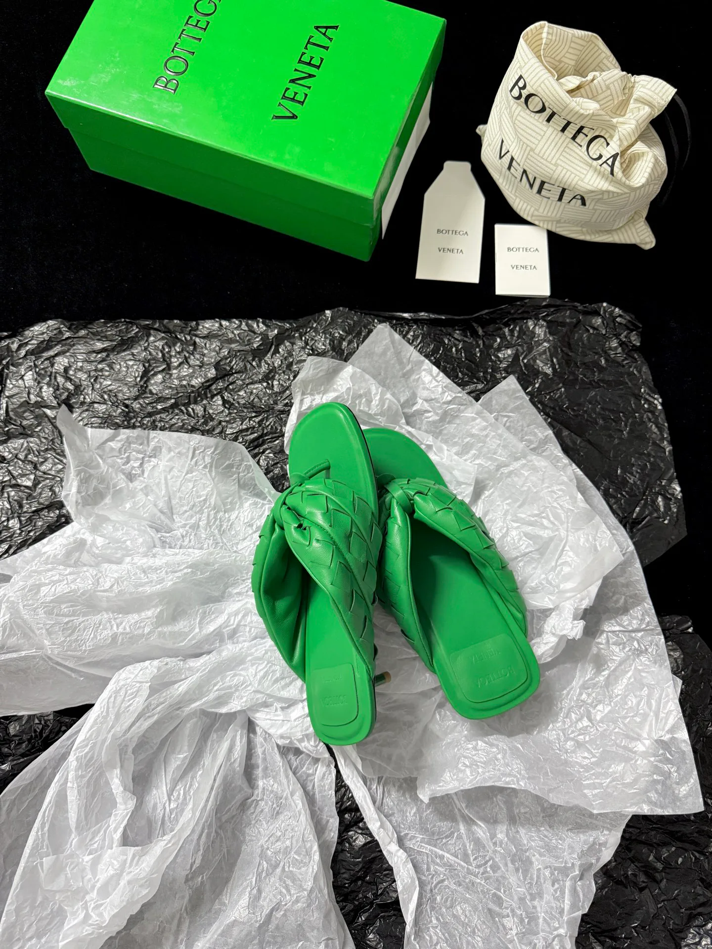 Women's Flip-Flops BOTTEGA VENETA 17363953