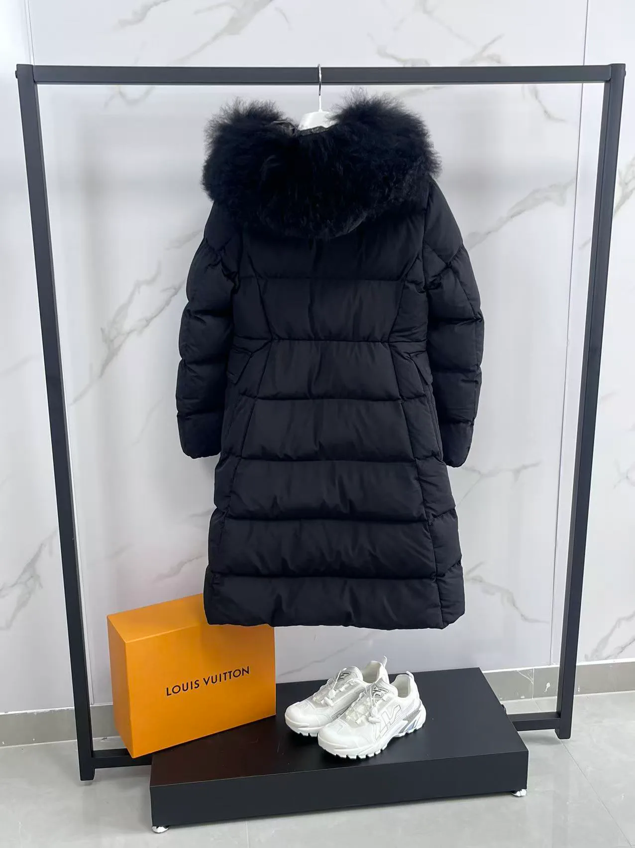 Women's Jackets And Down Jackets MONCLER 17964583