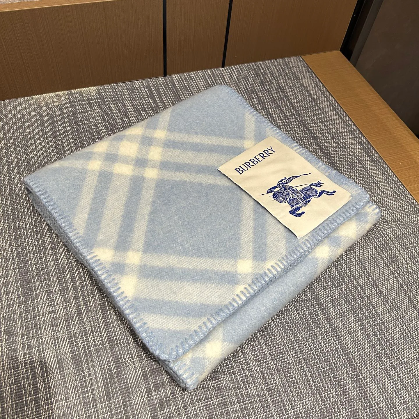 Scarves BURBERRY 18507371