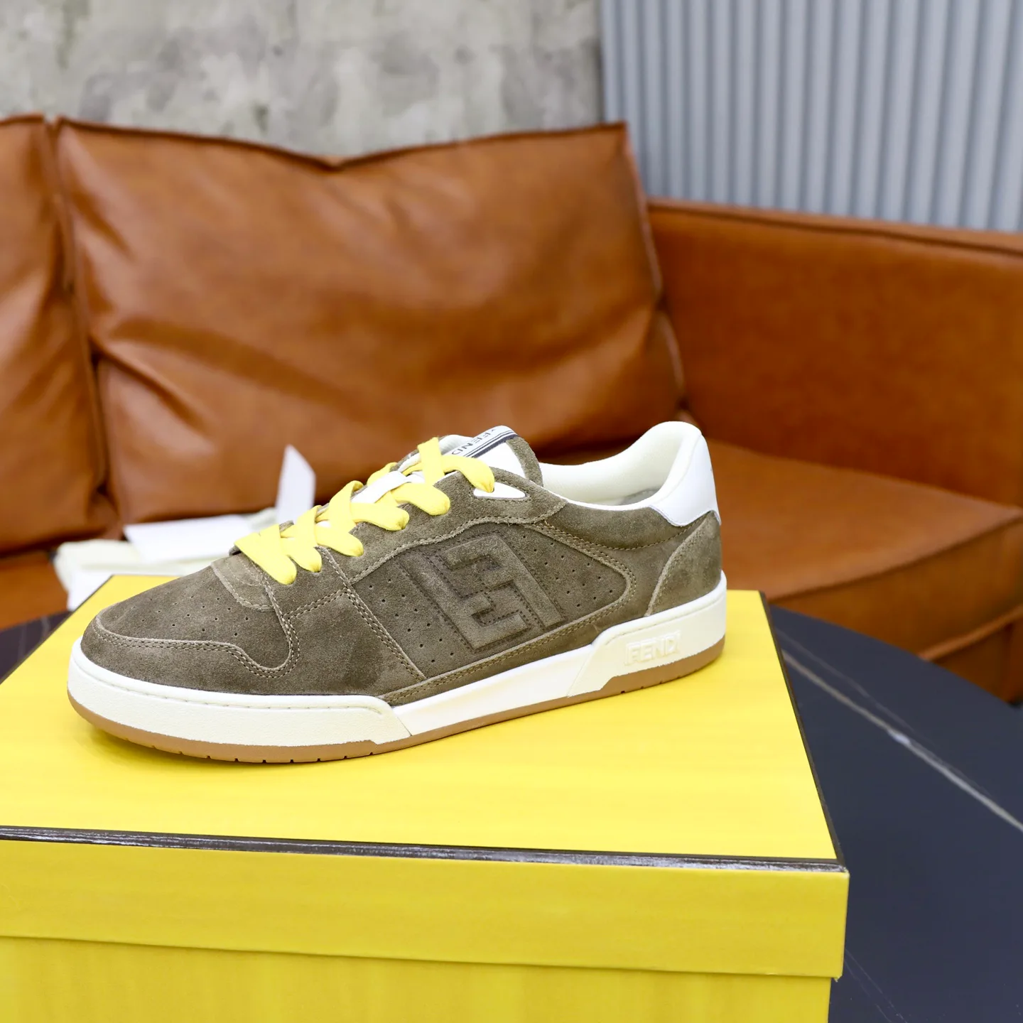 Women's Sneakers FENDI 18516276