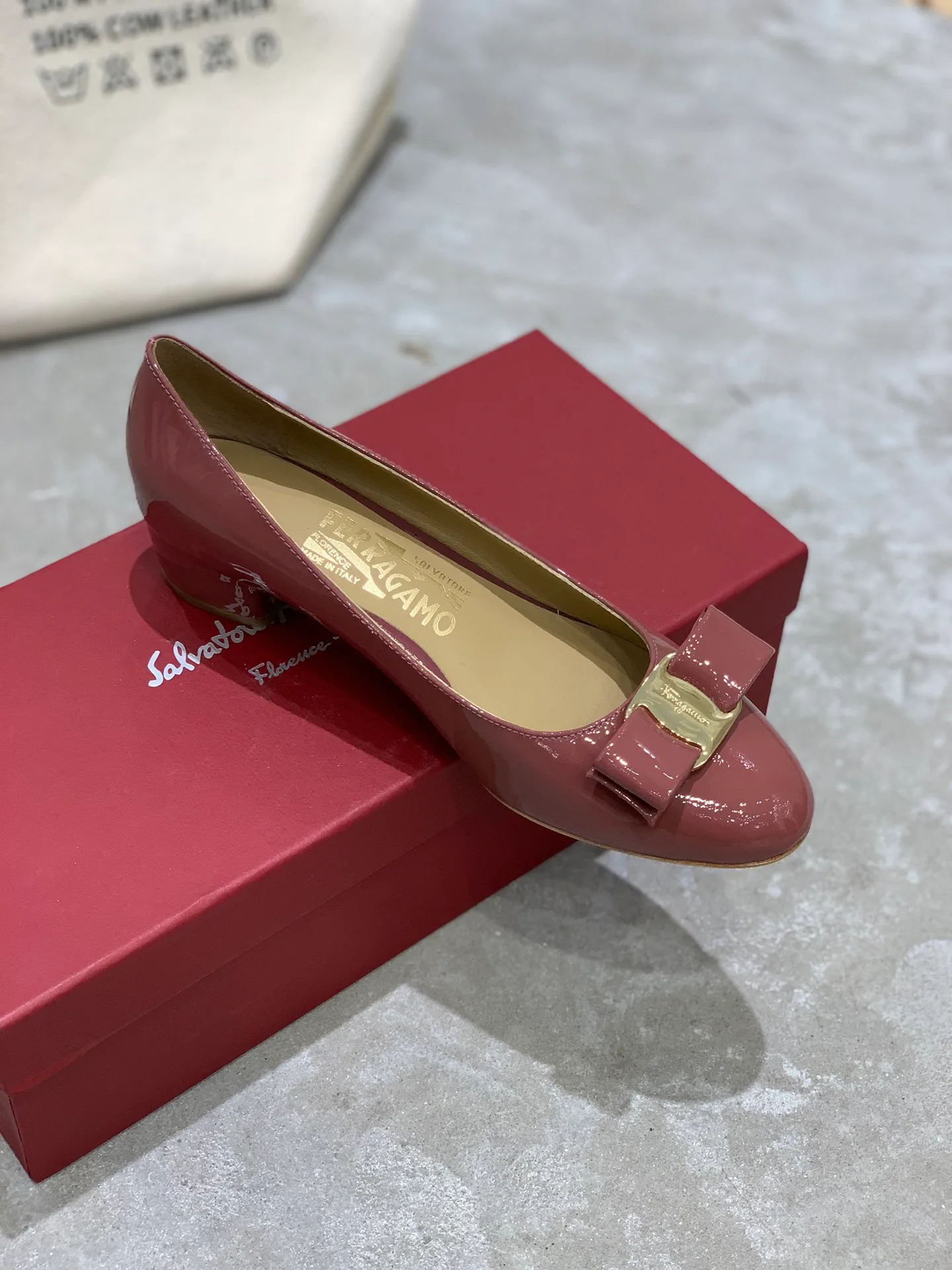 Women's Ballet Flats SALVATORE FERRAGAMO 18340685