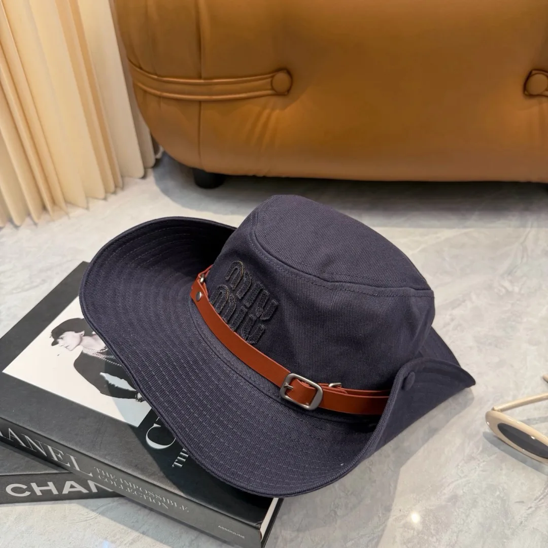 Hats MIU MIU 17701954