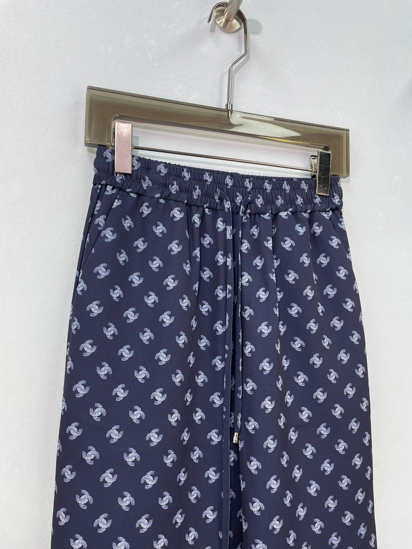 Women's Trousers CHANEL 18359072