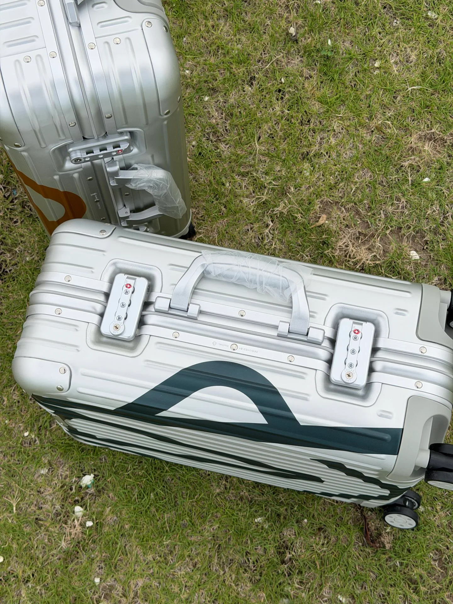 Suitcases RIMOWA 17802701