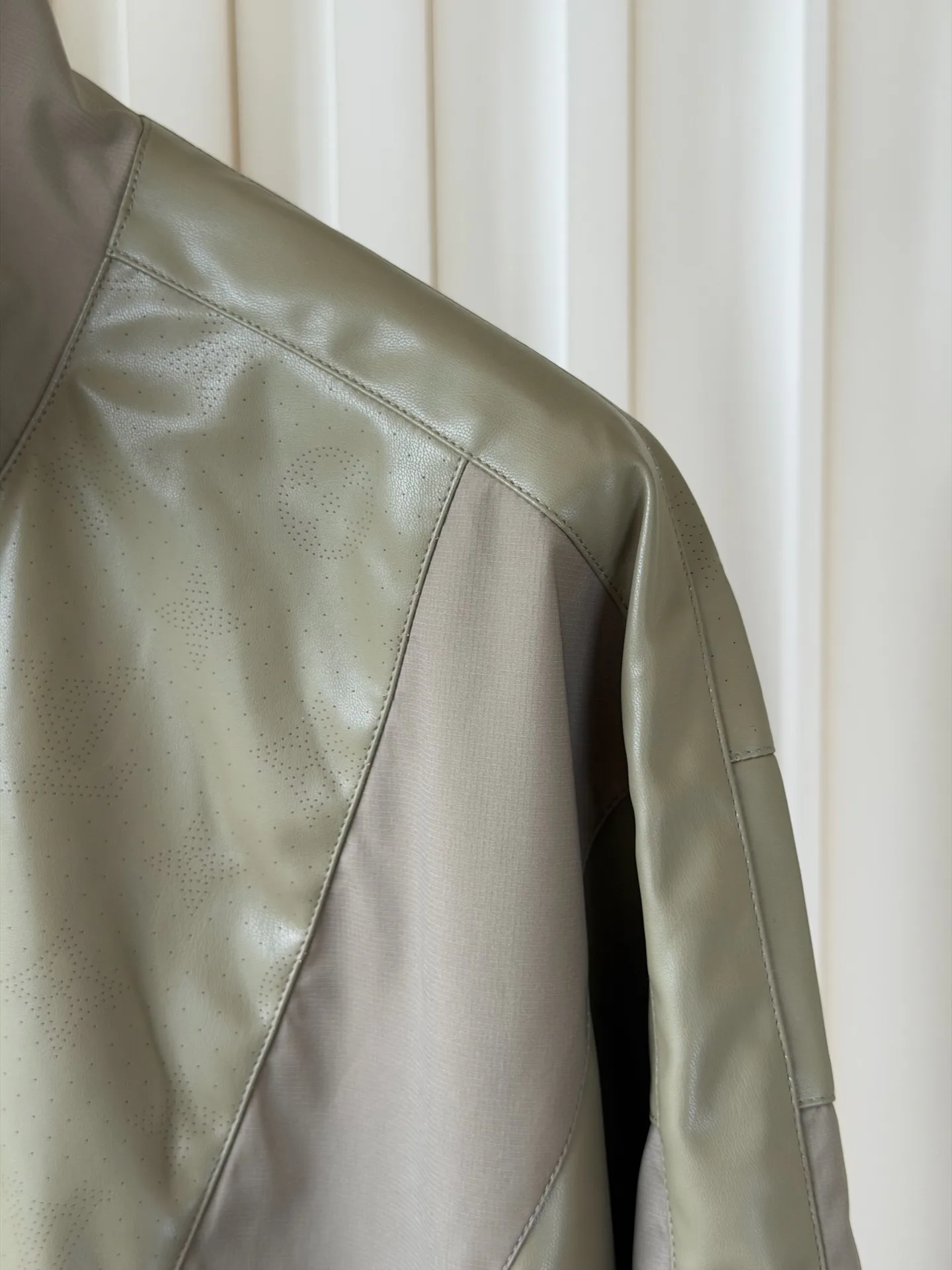 Men's Jackets And Down Jackets LOUIS VUITTON 17660657