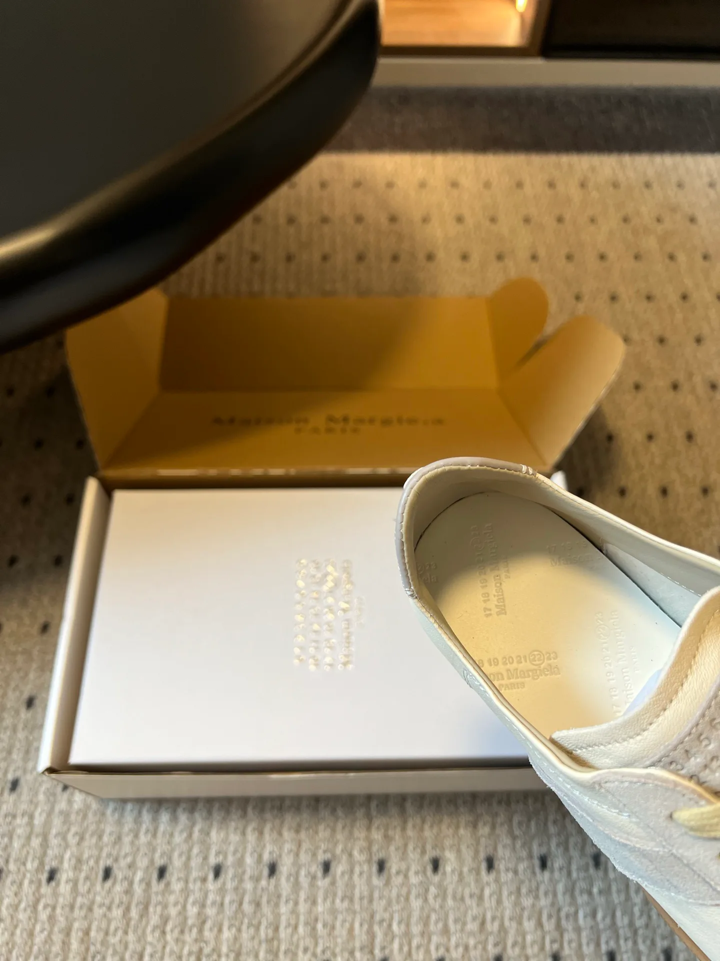 Women's Sneakers MAISON MARGIELA 17686625