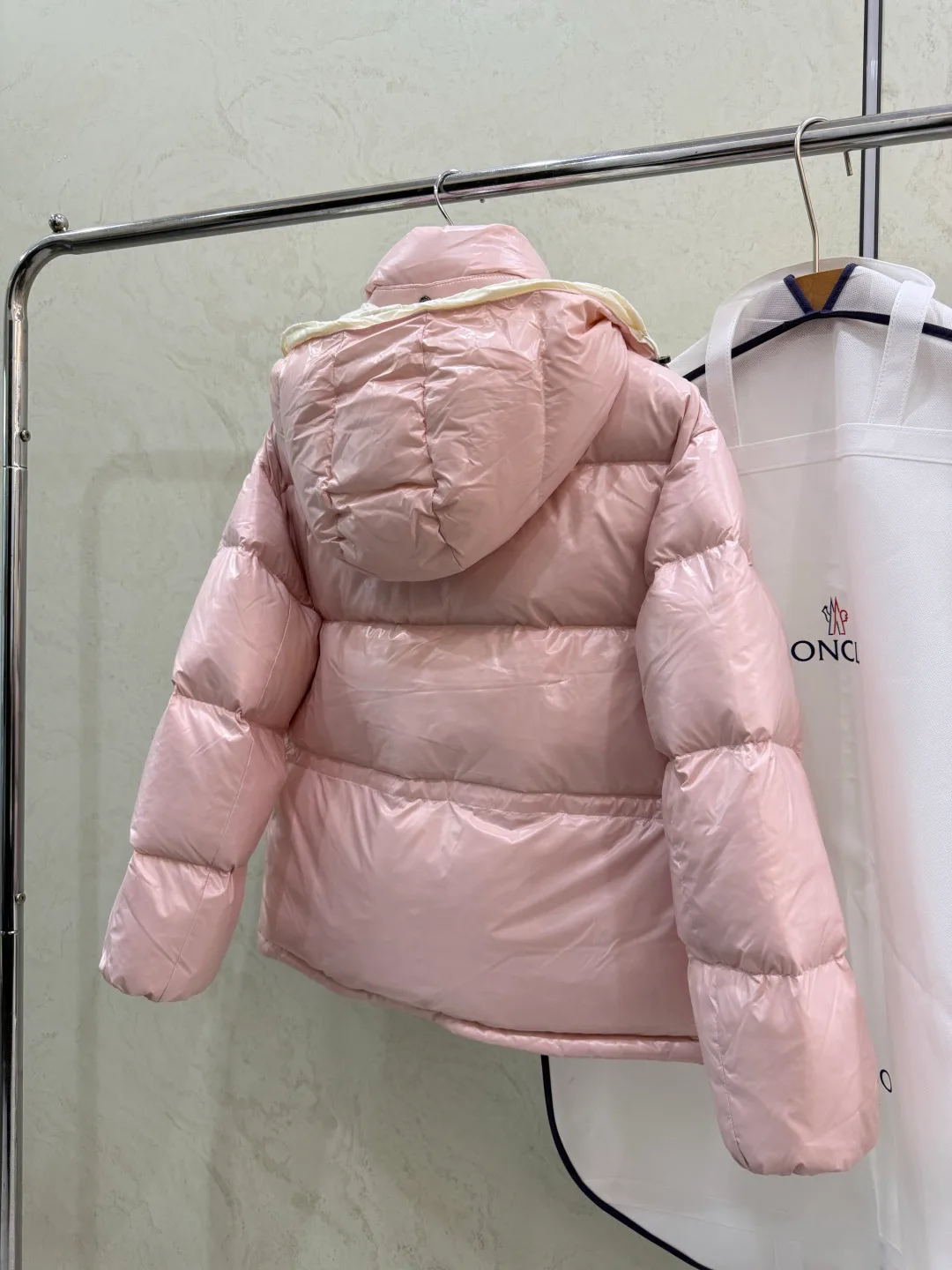 Куртки И Пуховики Мужские Moncler 18683792