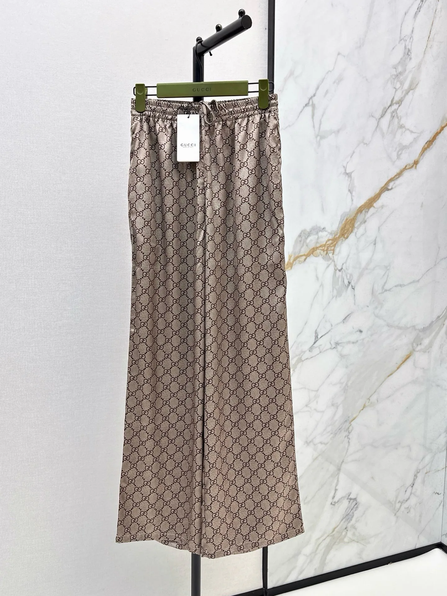 Women's Trousers GUCCI 17988513