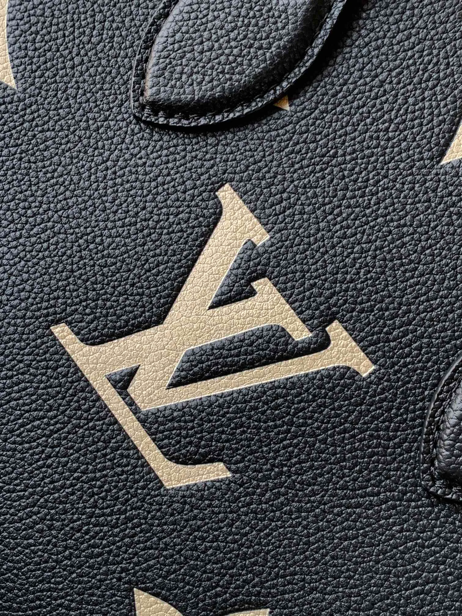 Women's Classic Handbags LOUIS VUITTON 18148124