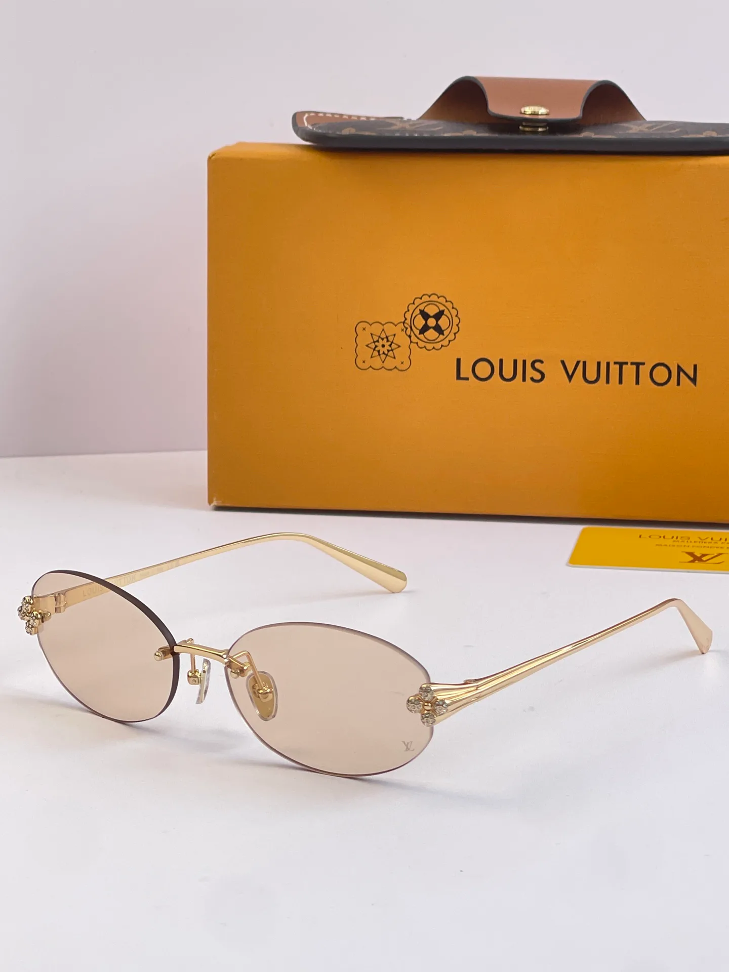 Glasses LOUIS VUITTON 18226193