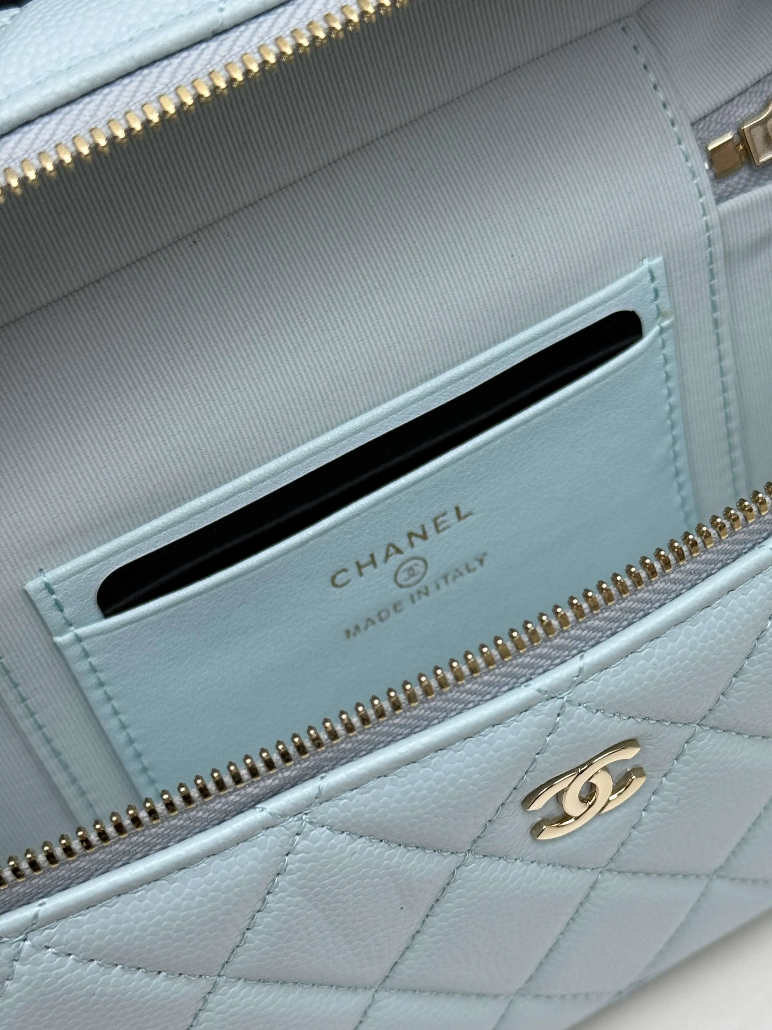 Women's Classic Handbags CHANEL 17949115