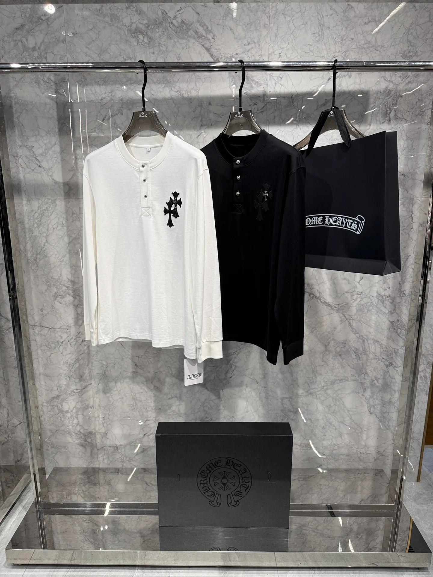 Women's T-Shirts CHROME HEARTS 18510363