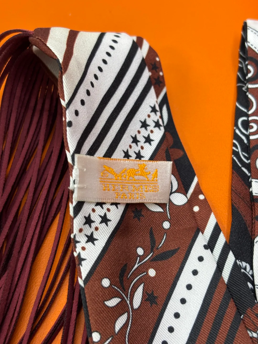 Silk Scarves HERMES 18302281