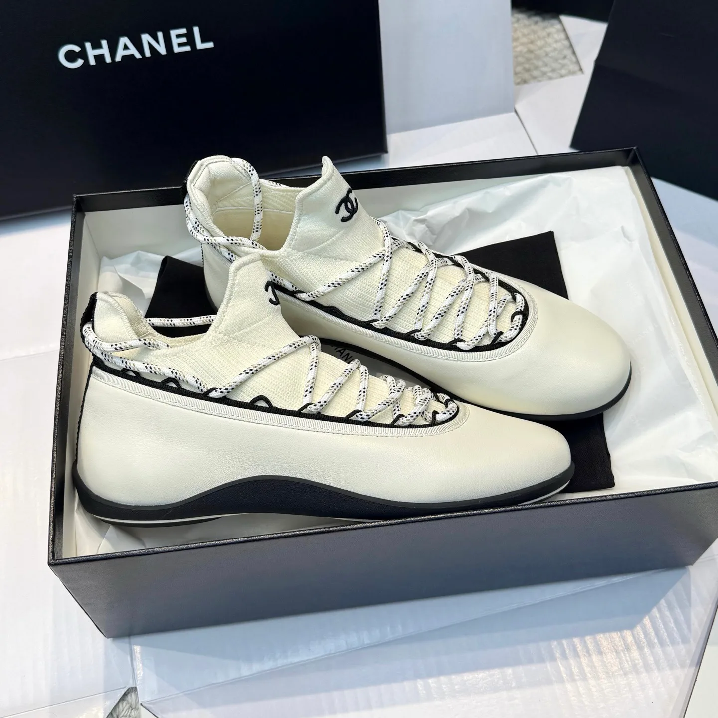 Women's Sneakers CHANEL 18122006