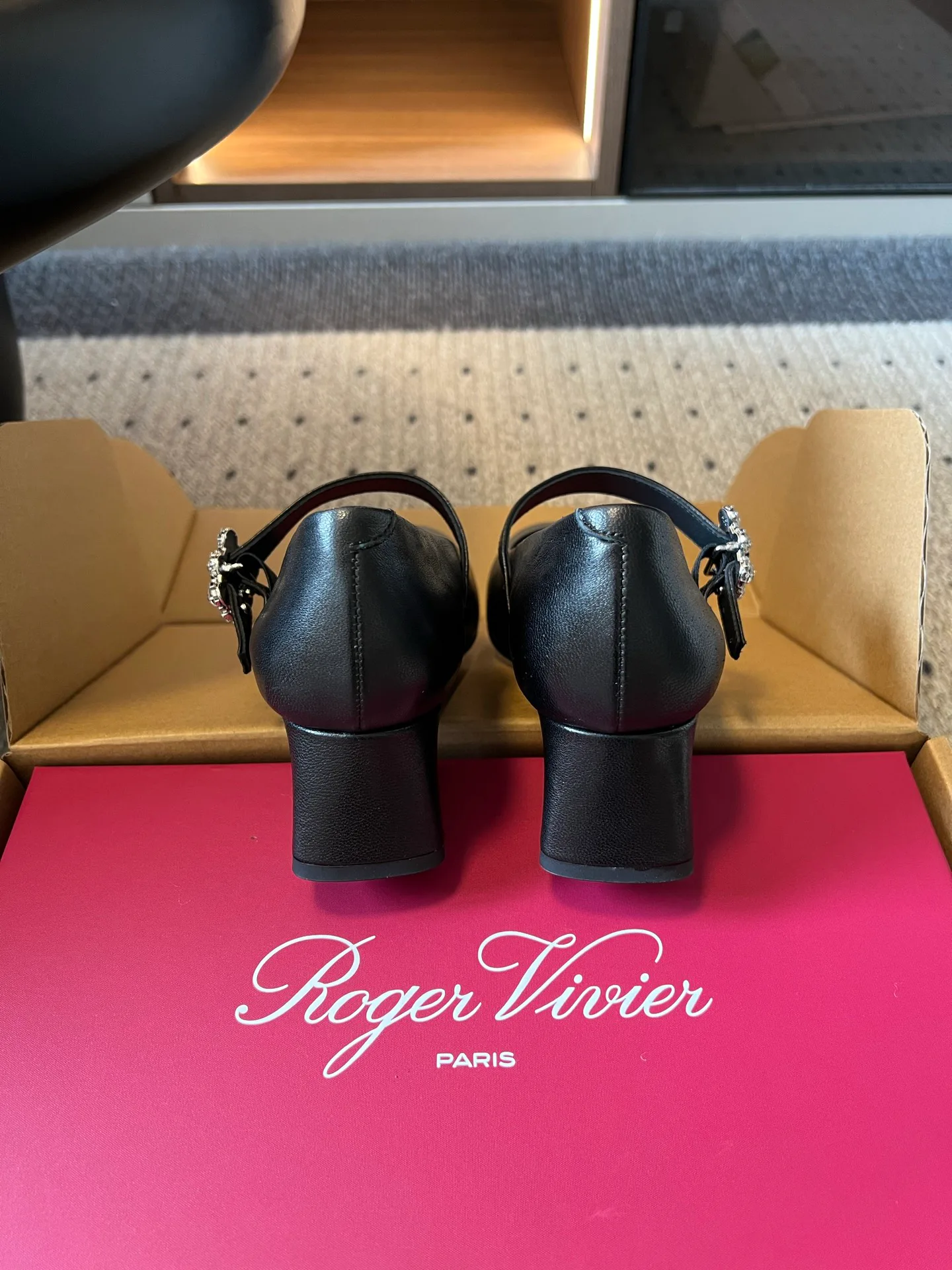Women's Heels ROGER VIVIER 17860669