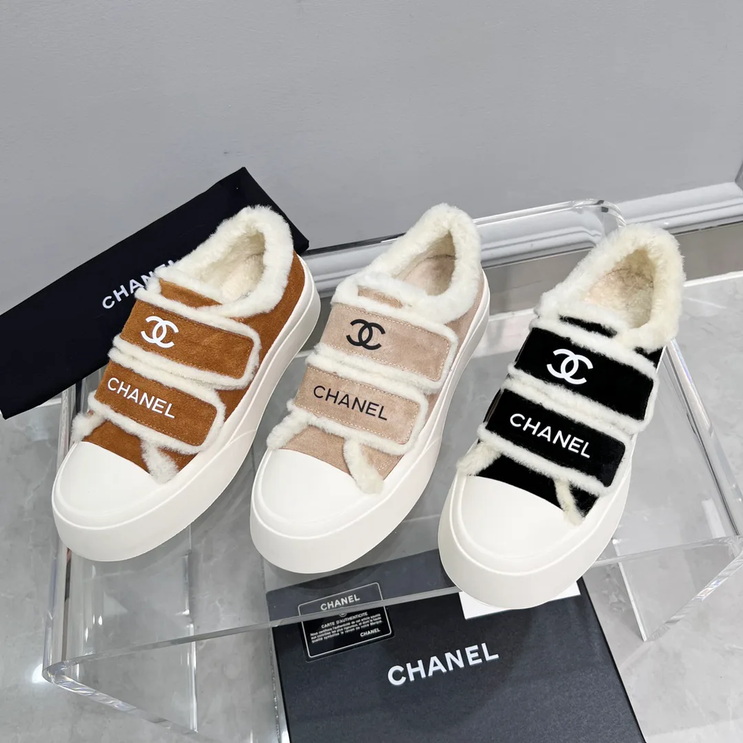 Кроссовки Женские Chanel 18678674