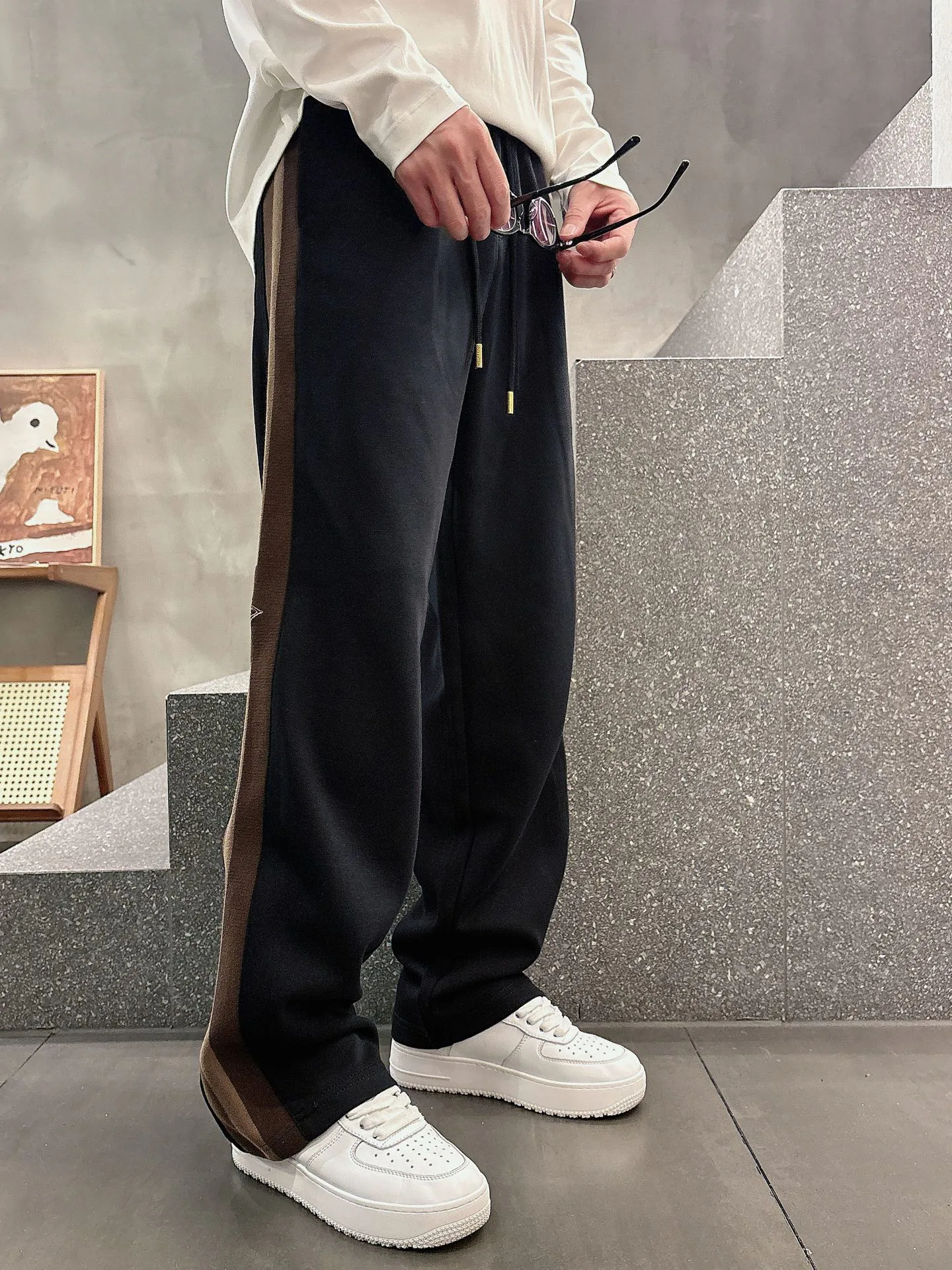 Men's Trousers LOUIS VUITTON 18340443
