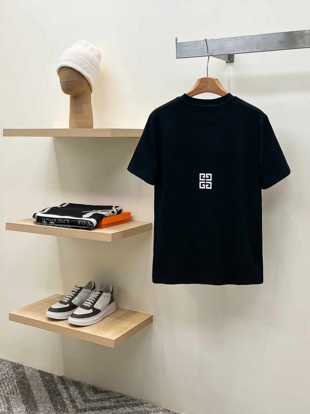 Men's T-Shirts GIVENCHY 18499380