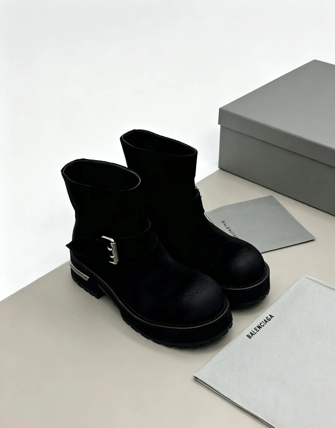 Women's Ankle Boots BALENCIAGA 18006157
