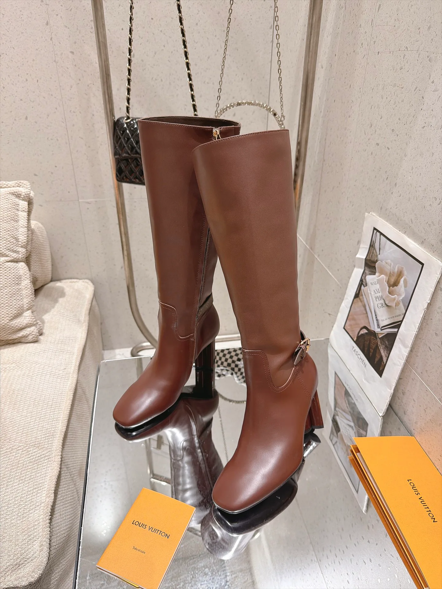 Women's Boots LOUIS VUITTON 18497788