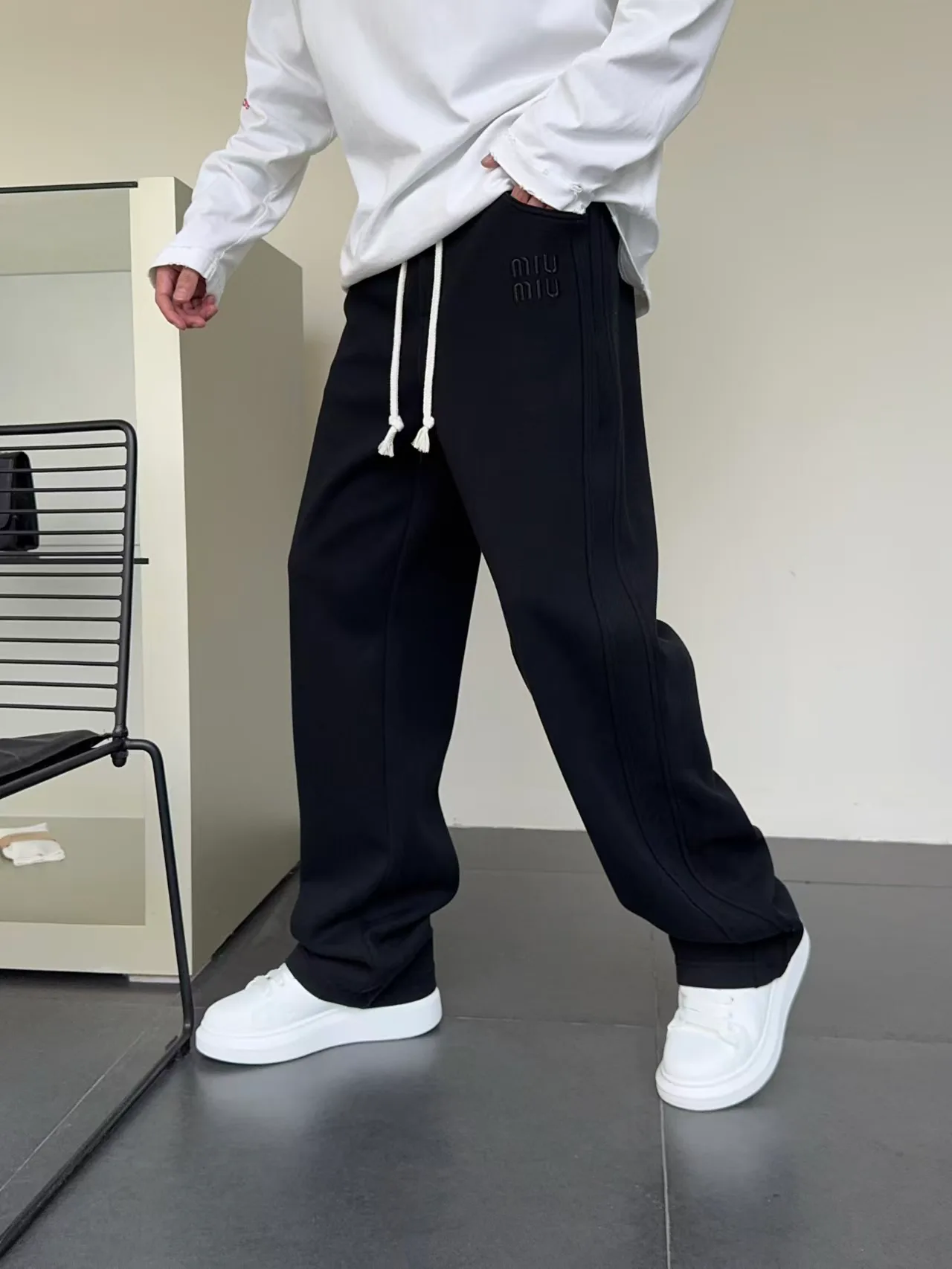 Women's Trousers MIU MIU 18178319