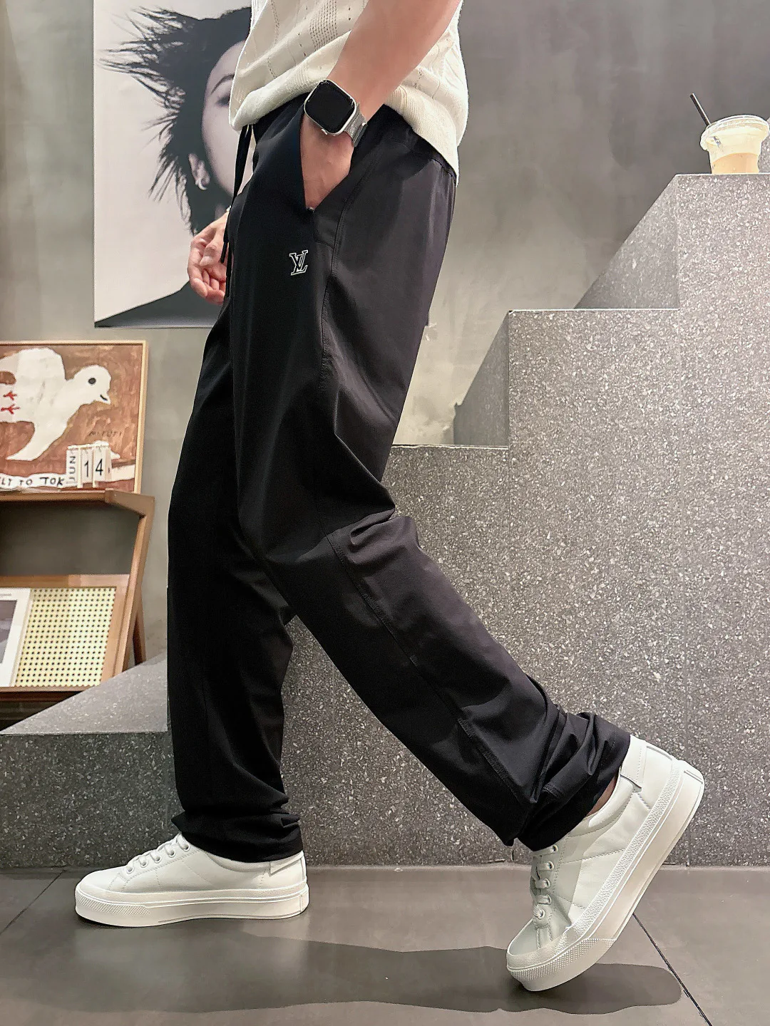 Men's Trousers LOUIS VUITTON 18097670