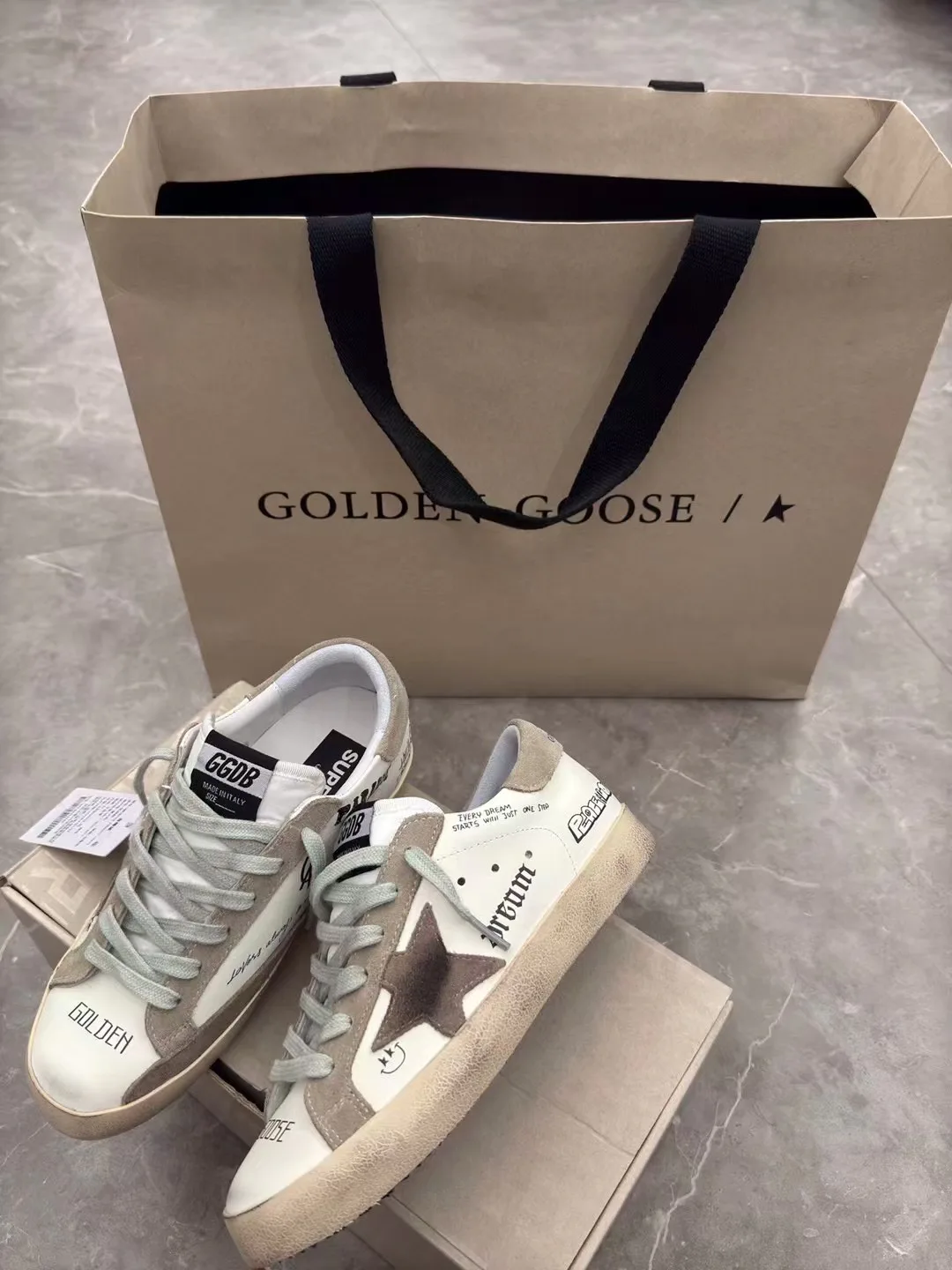 Women's Sneakers GOLDEN GOOSE 18265593